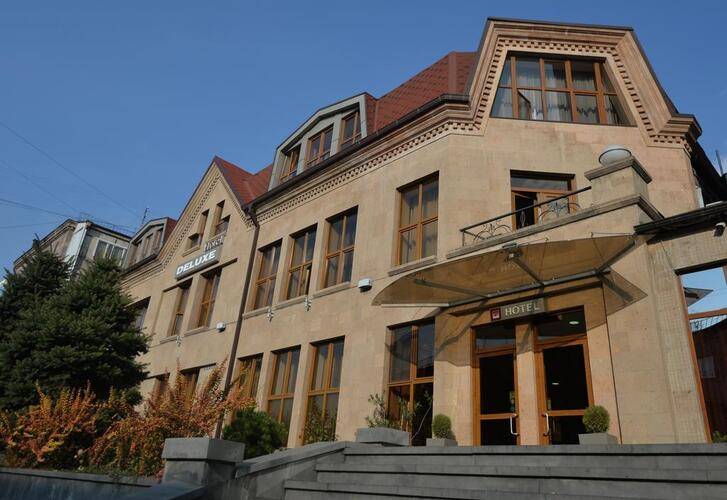 Yerevan Deluxe Hotel