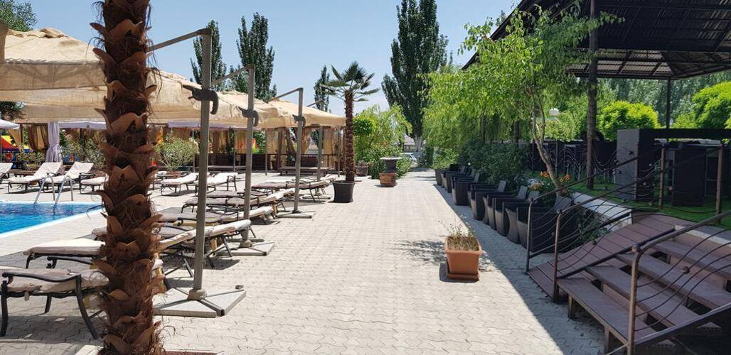 Cross Resort Hotel