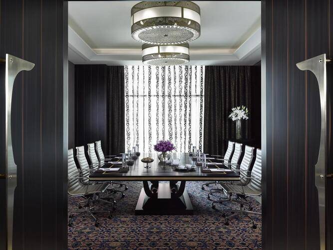 Dusit Thani Abu Dhabi