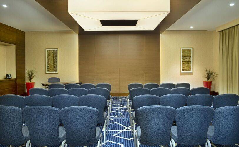 Hilton Garden Inn Dubai Jumeirah (Ex. Hilton Garden Inn Dubai Al Mina)
