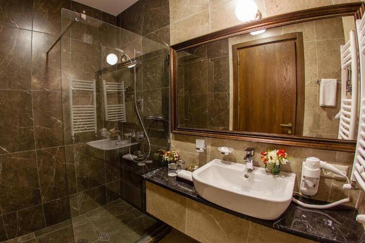 Laerton Hotel
