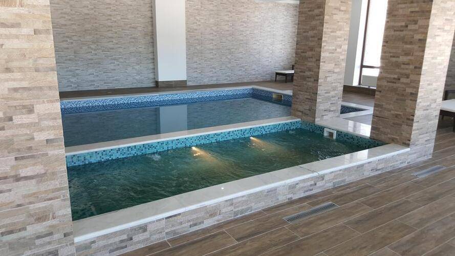 Crystal Hotel & Spa