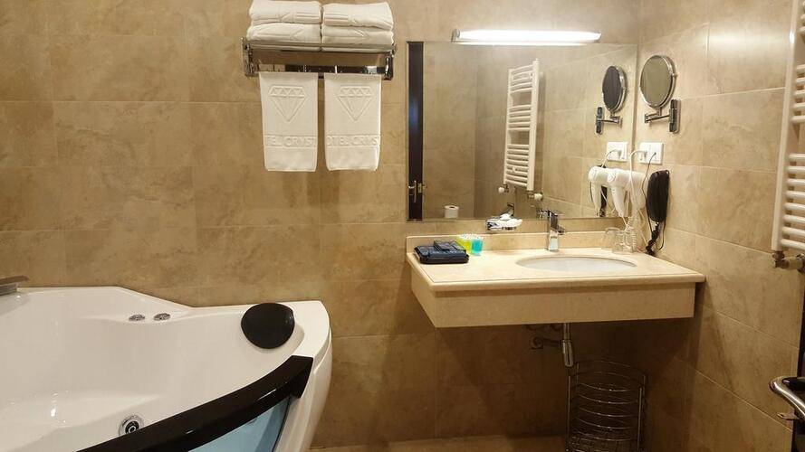 Crystal Hotel & Spa