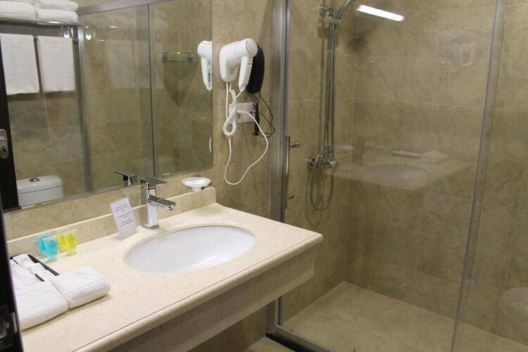 Crystal Hotel & Spa
