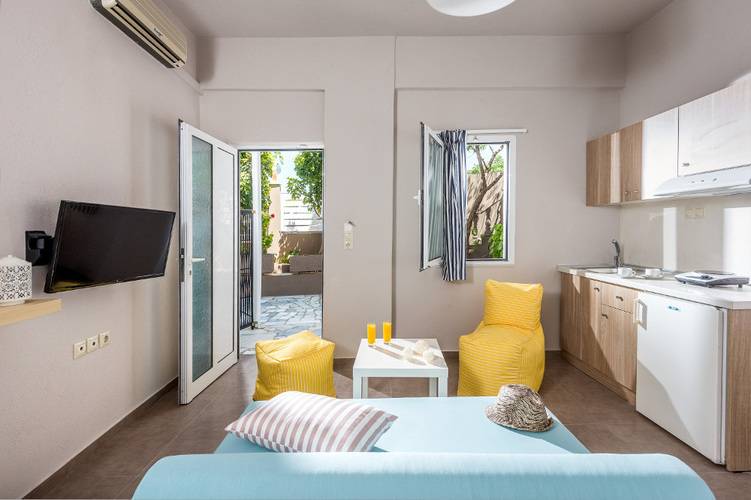 Anemos Suites