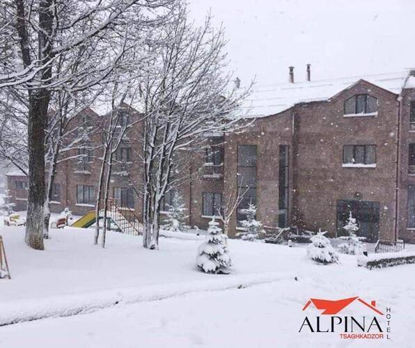 Alpina Hotel