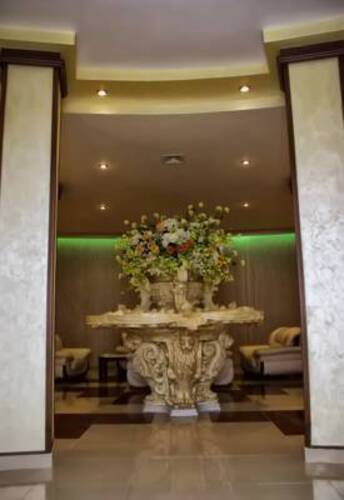 Multi Rest House