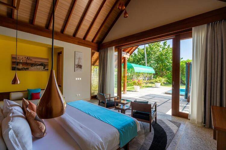 Furaveri Island Resort & Spa