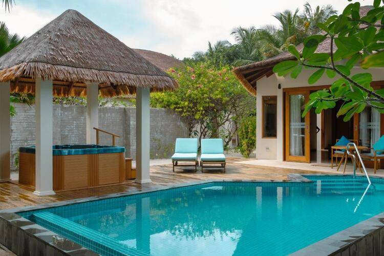 Furaveri Island Resort & Spa