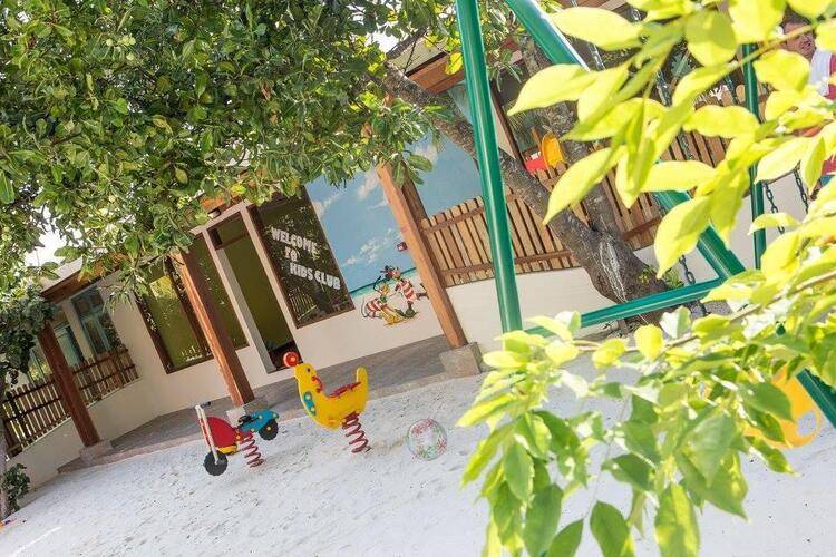 Furaveri Island Resort & Spa