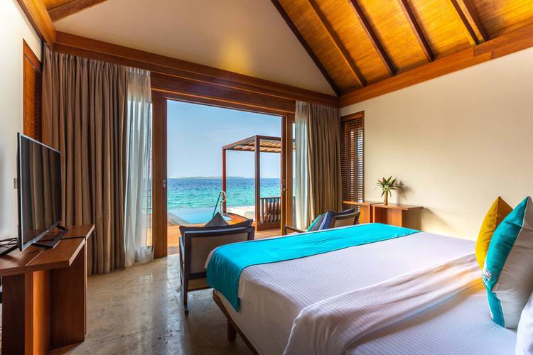 Furaveri Island Resort & Spa