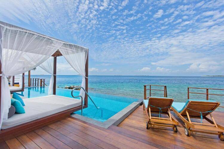 Furaveri Island Resort & Spa
