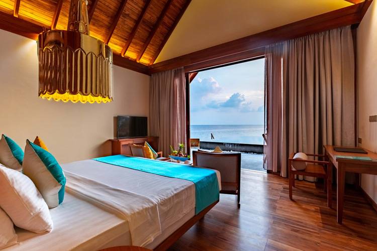 Furaveri Island Resort & Spa
