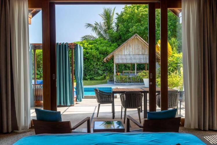 Furaveri Island Resort & Spa