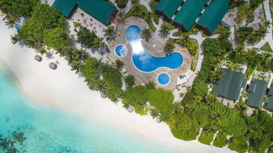 Furaveri Island Resort & Spa