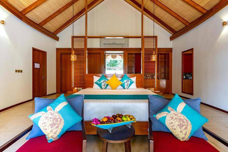 Furaveri Island Resort & Spa