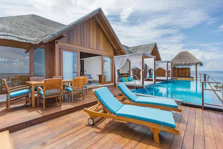 Furaveri Island Resort & Spa