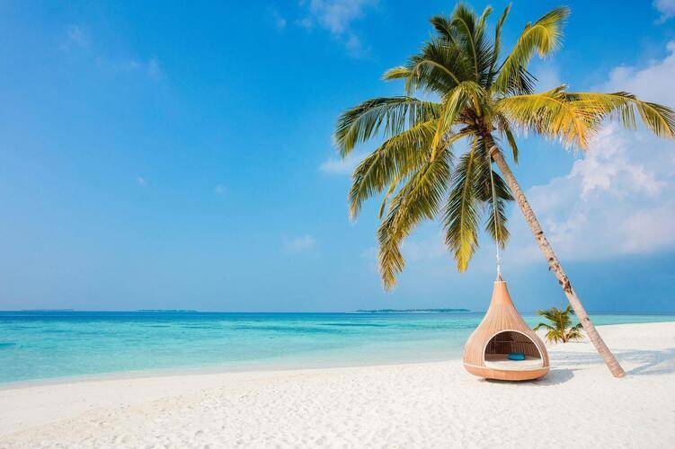 Furaveri Island Resort & Spa