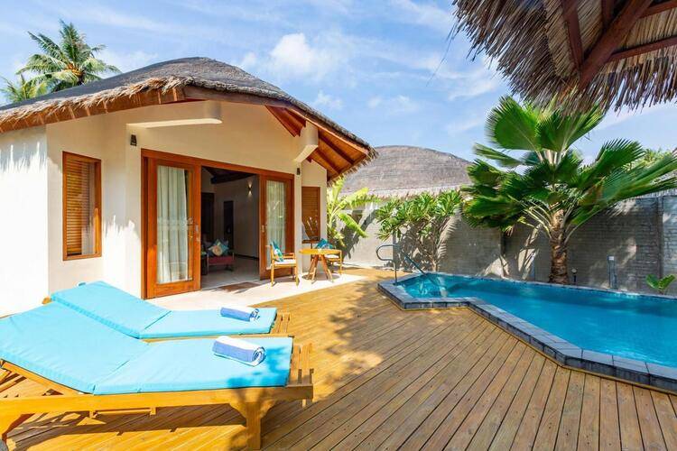 Furaveri Island Resort & Spa