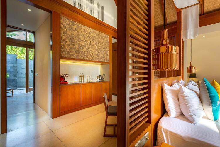 Furaveri Island Resort & Spa