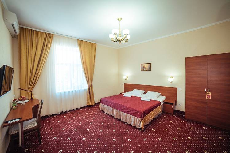 Парк-Отель Романова