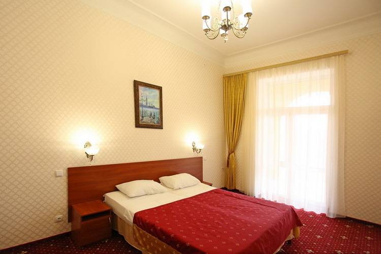 Парк-Отель Романова