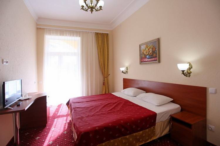 Парк-Отель Романова