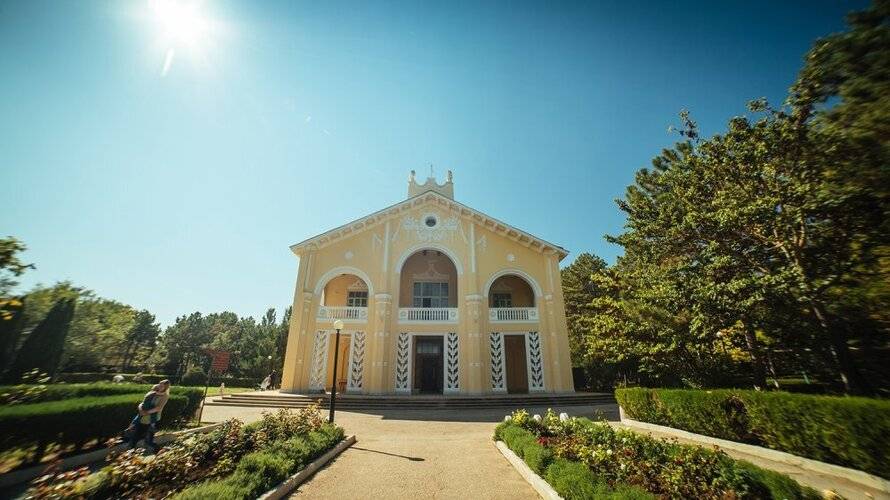 Парк-Отель Романова