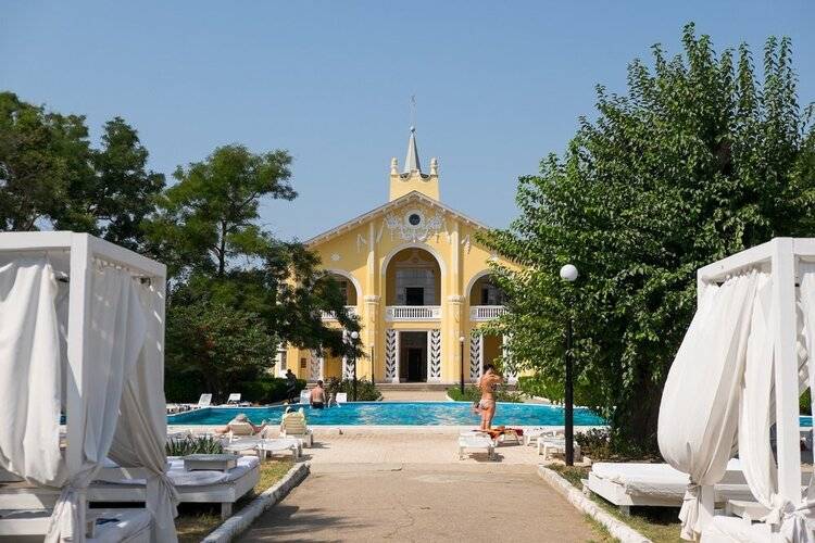 Парк-Отель Романова