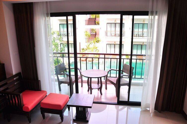 Navatara Phuket Resort
