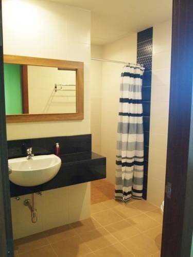 Phuket Ecozy Hotel