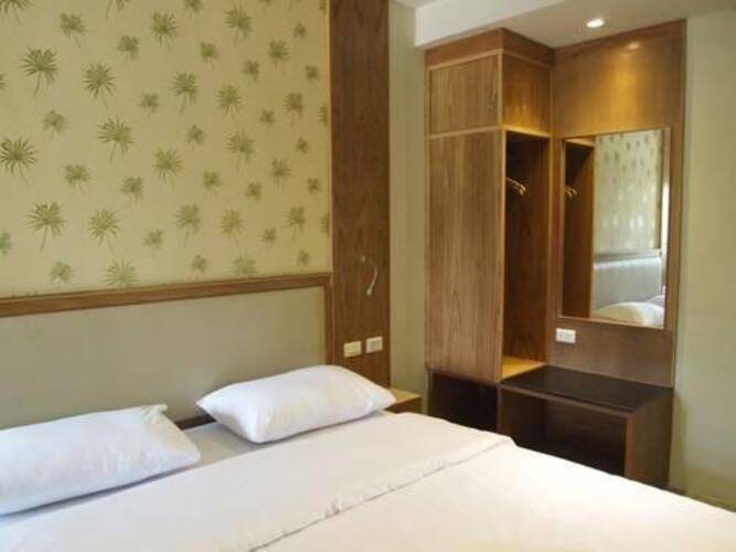 Phuket Ecozy Hotel