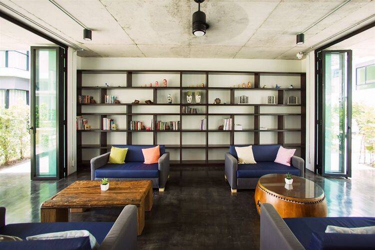 The Title Condo By Tropiclook