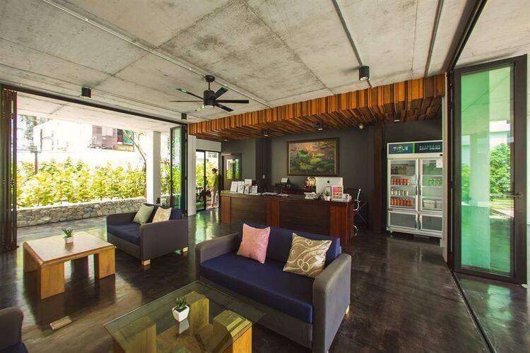 The Title Condo By Tropiclook
