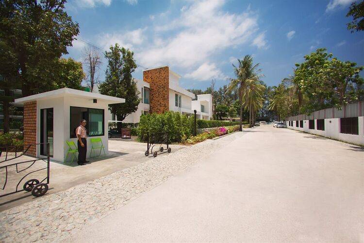 The Title Condo By Tropiclook