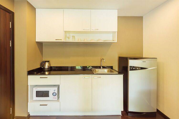 The Title Condo By Tropiclook