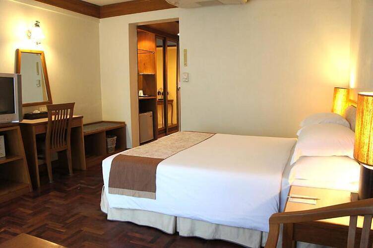 Safari Beach Hotel