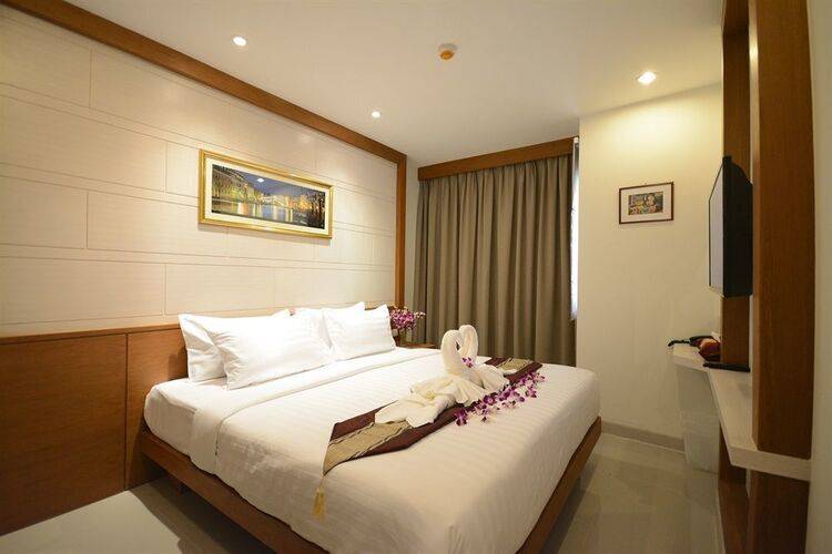 Expat Hotel Patong Center