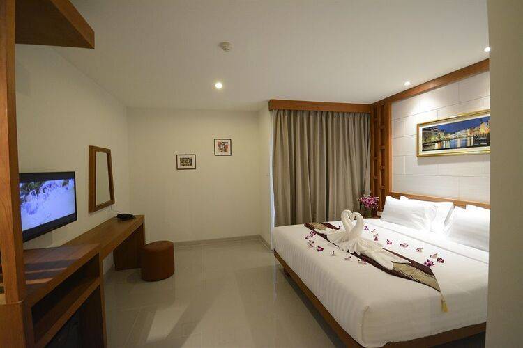 Expat Hotel Patong Center