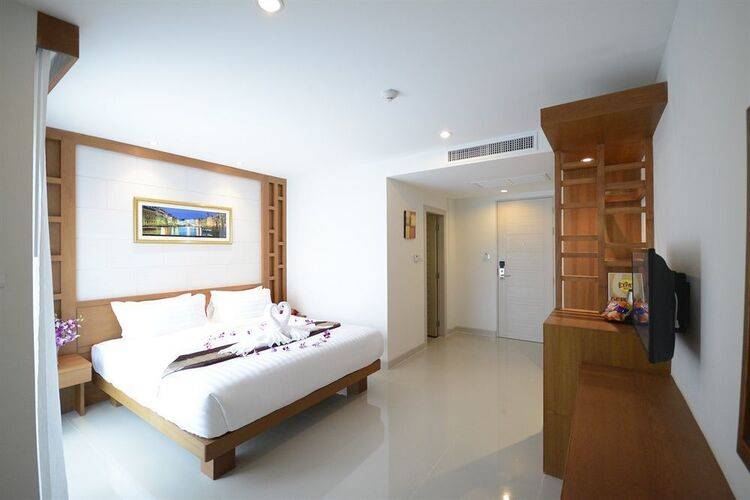 Expat Hotel Patong Center