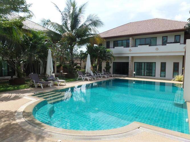 Babylon Pool Villas