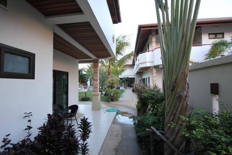 Babylon Pool Villas