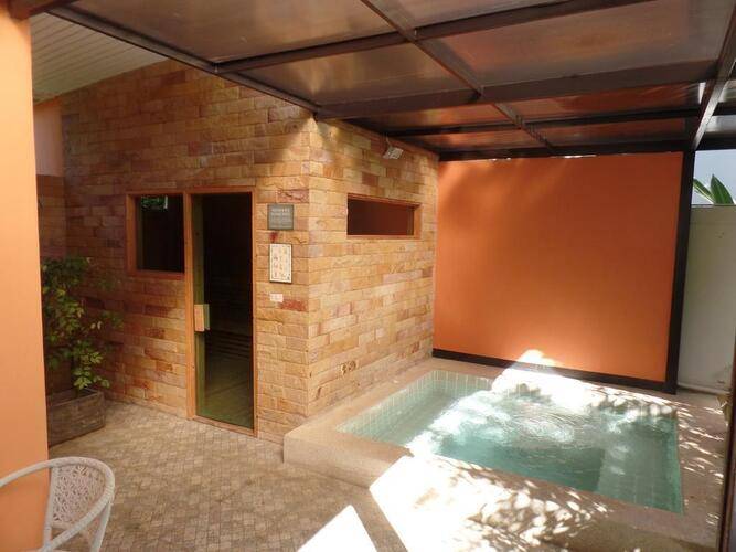 Babylon Pool Villas