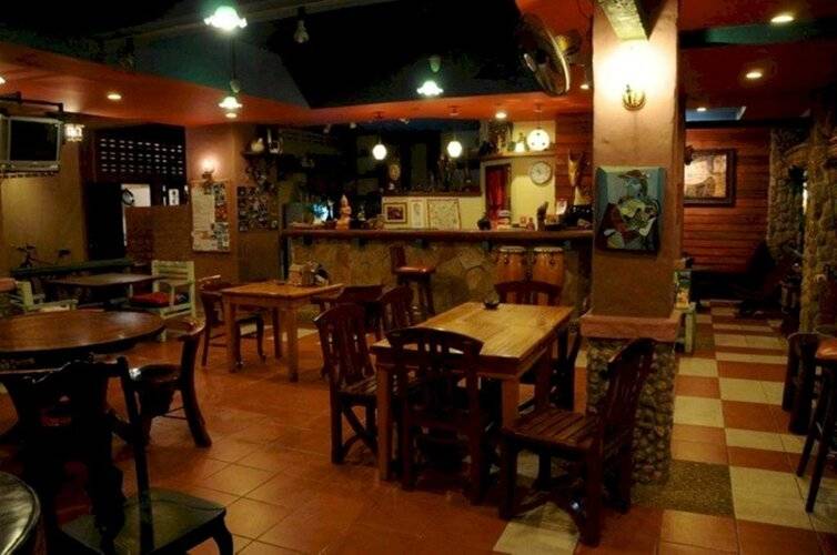 Casa Brazil Homestay & Gallery