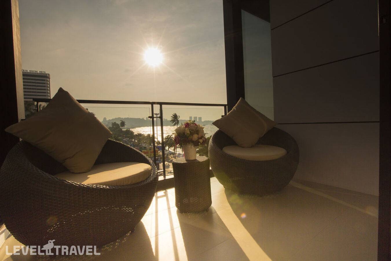 фотографии отеля Serenotel Pattaya Beach Front в Таиланд(Центральная Паттайя) - фото №14