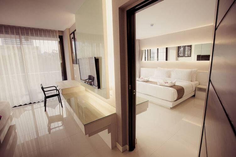 Serenotel Pattaya Beach Front