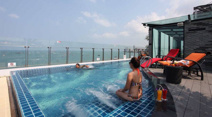 Serenotel Pattaya Beach Front