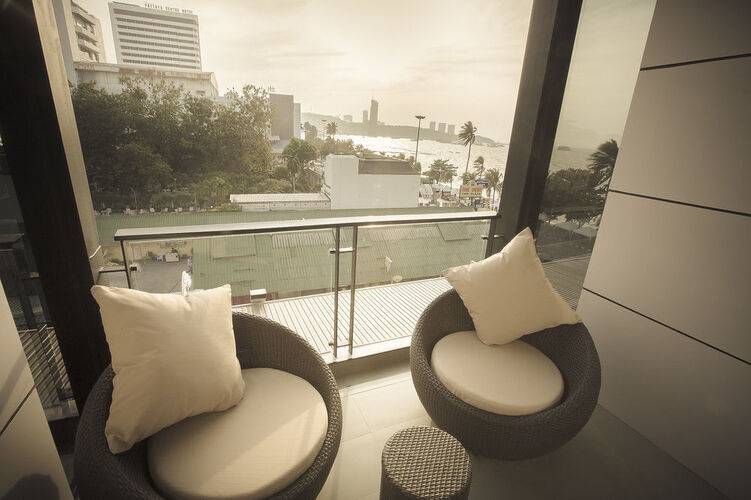 Serenotel Pattaya Beach Front