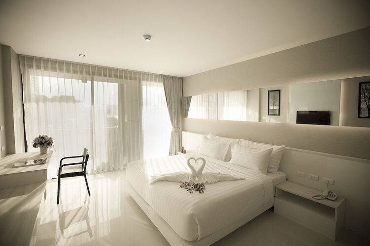 Serenotel Pattaya Beach Front
