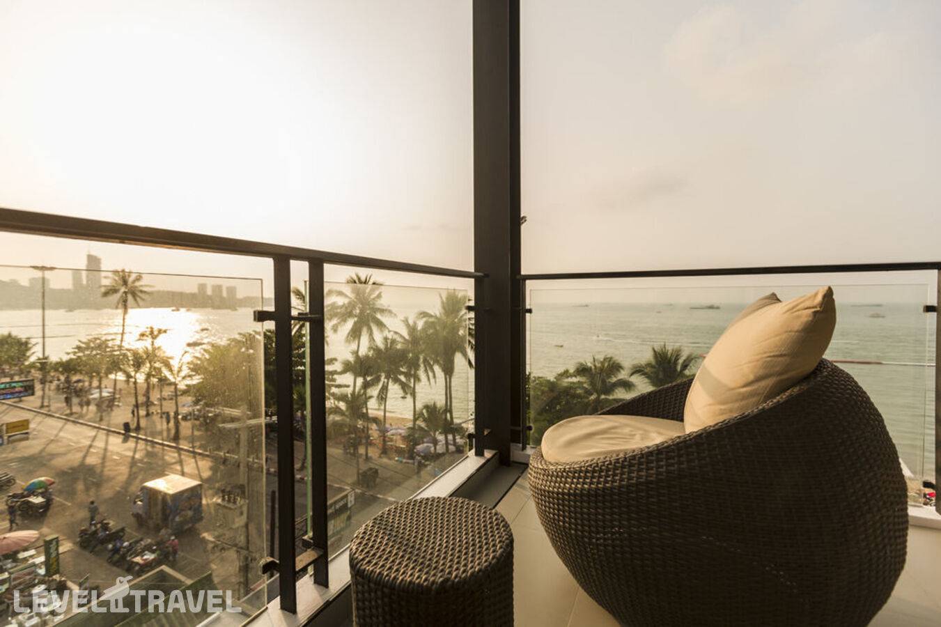 фотографии отеля Serenotel Pattaya Beach Front в Таиланд(Центральная Паттайя) - фото №6